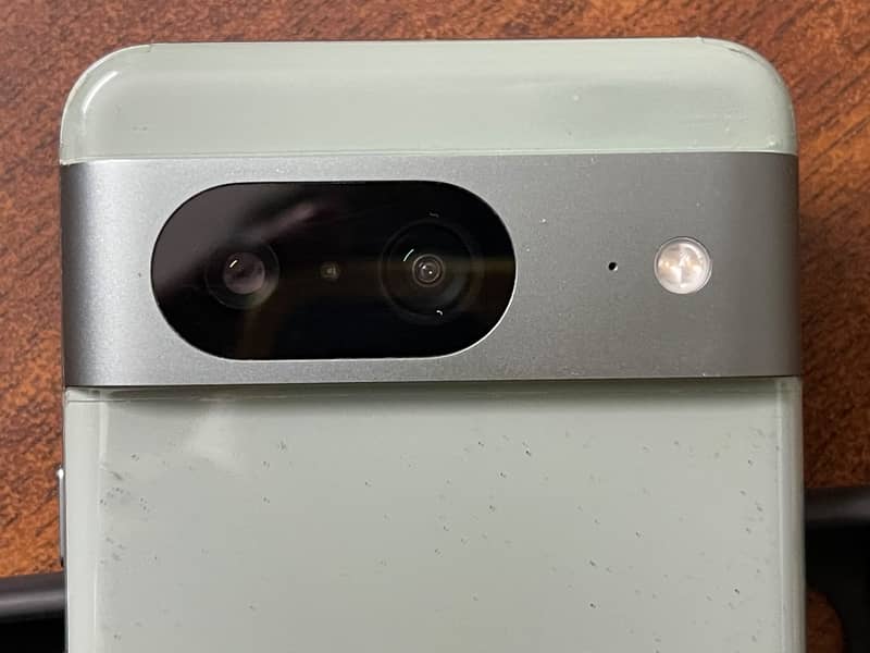 Google Pixel 8 6