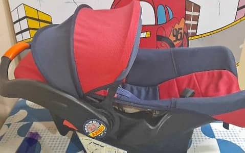 baby carrier and baby carry cot + car seat