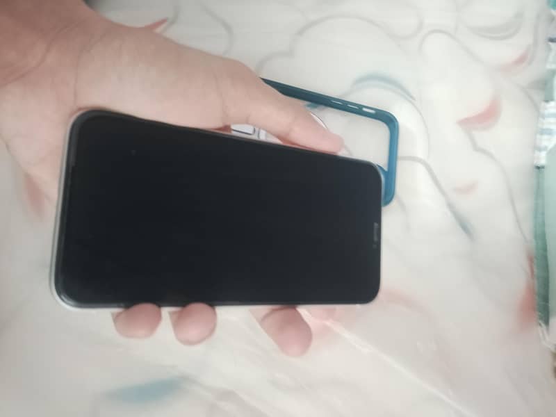 Apple iPhone 11 2