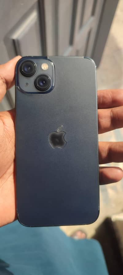 Apple iPhone 13