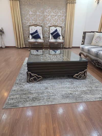 7 seater sofa with center table