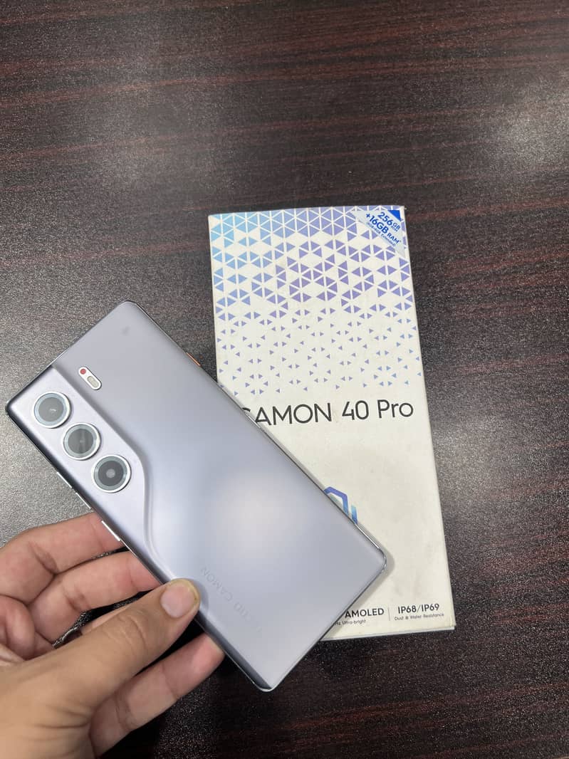 Tecno CAMON 40 Pro 1