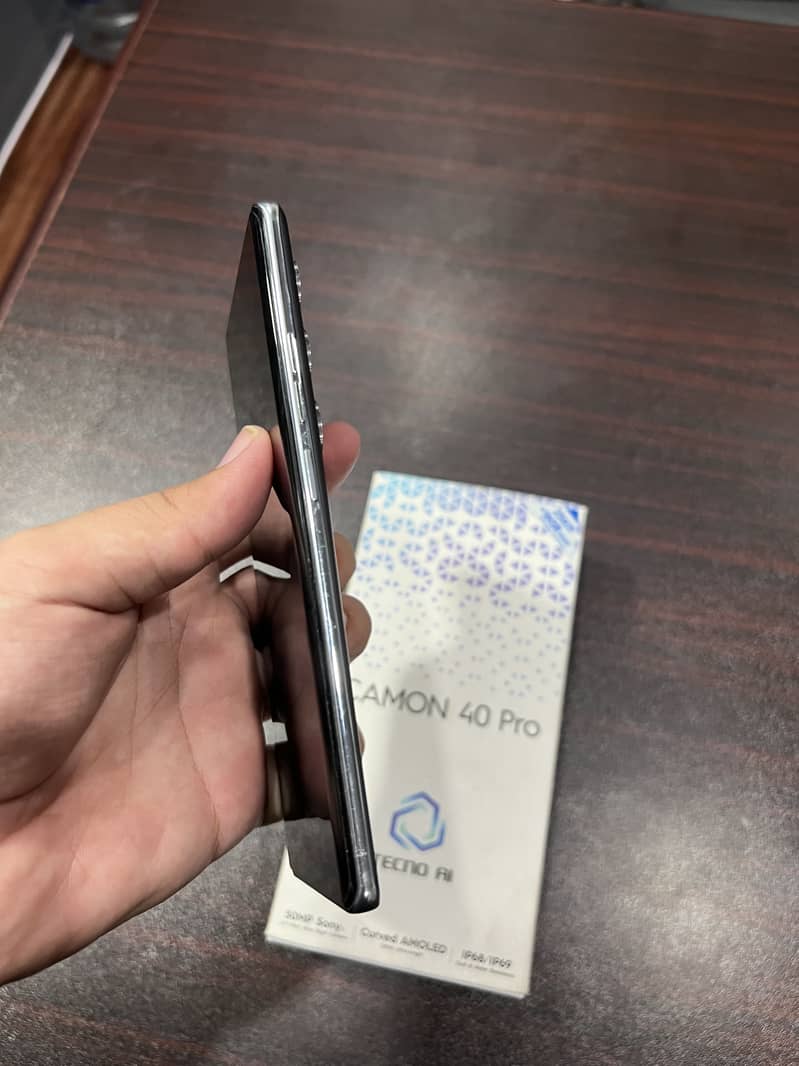 Tecno CAMON 40 Pro 3