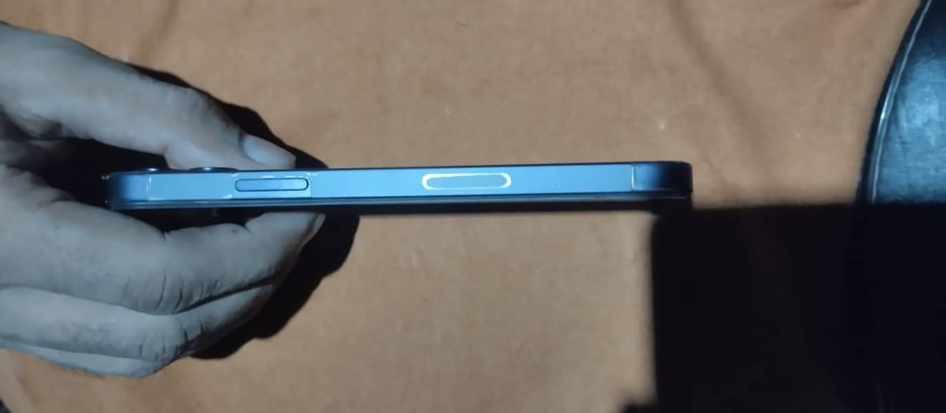 Apple iPhone 12 4