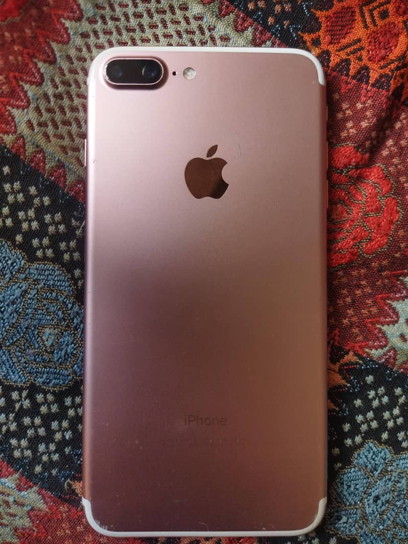 Apple iPhone 7 Plus 1