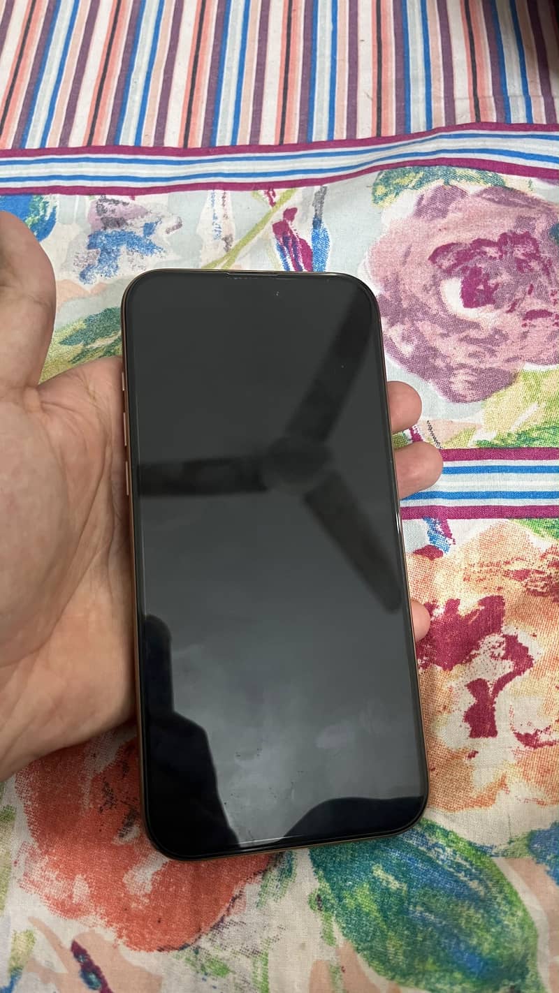 iPhone 16 pro max 5