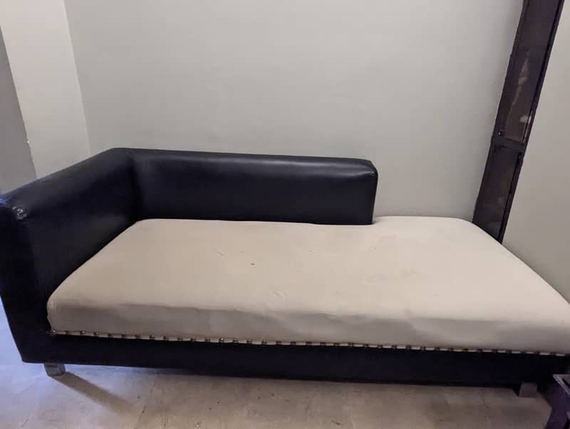 Bedroom couch 0