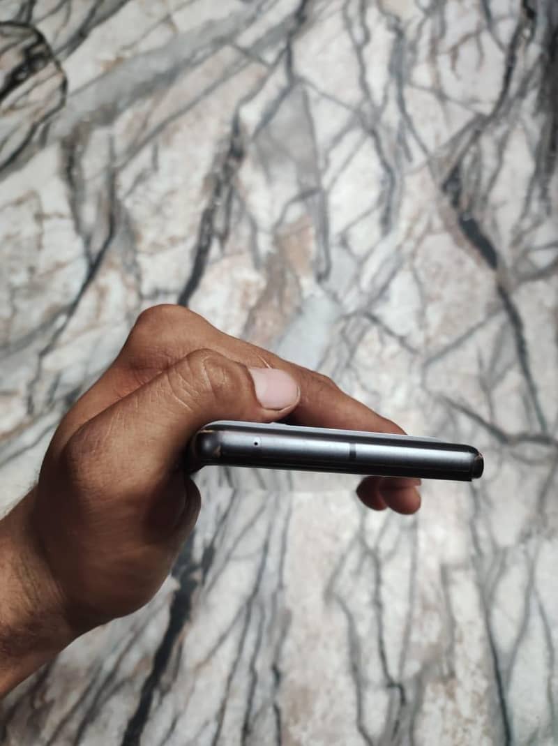 Google Pixel 7 4