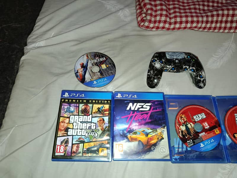 Ps4 games and controller 1