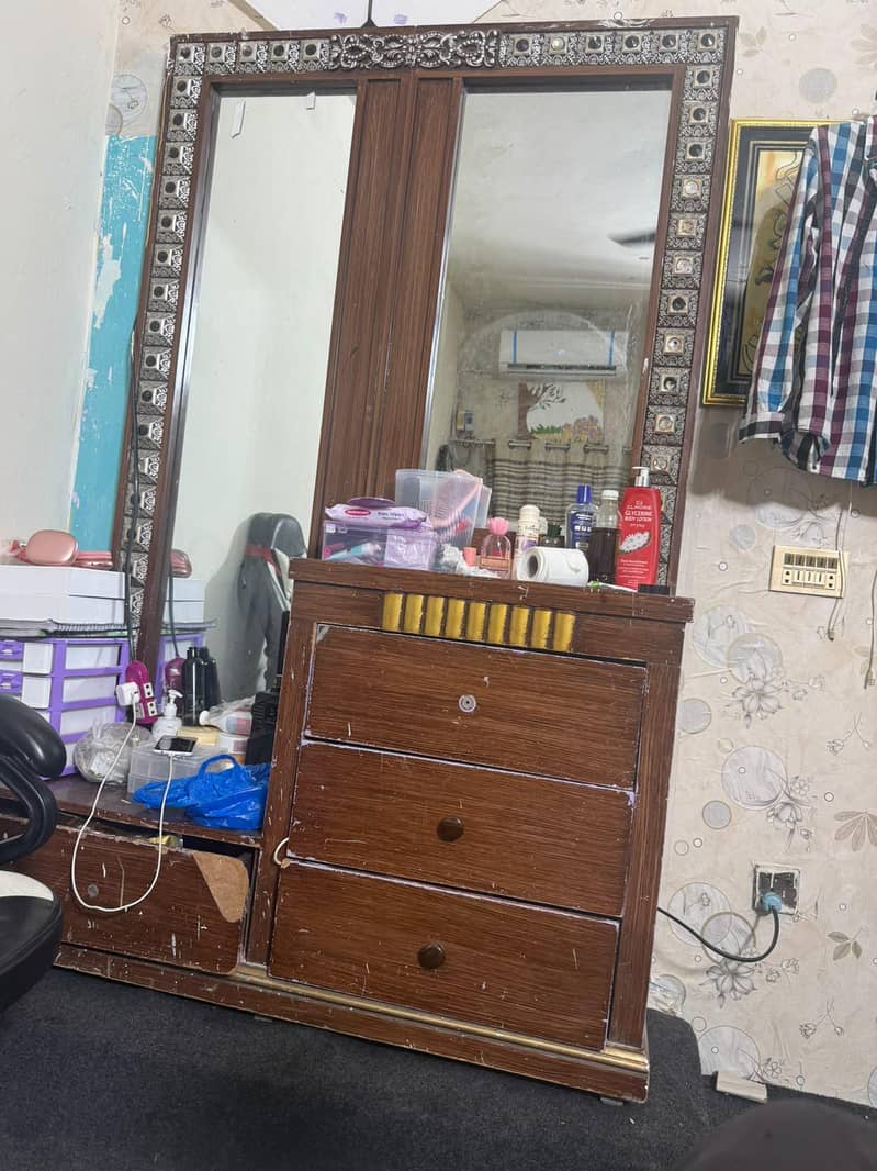 dressing table 1