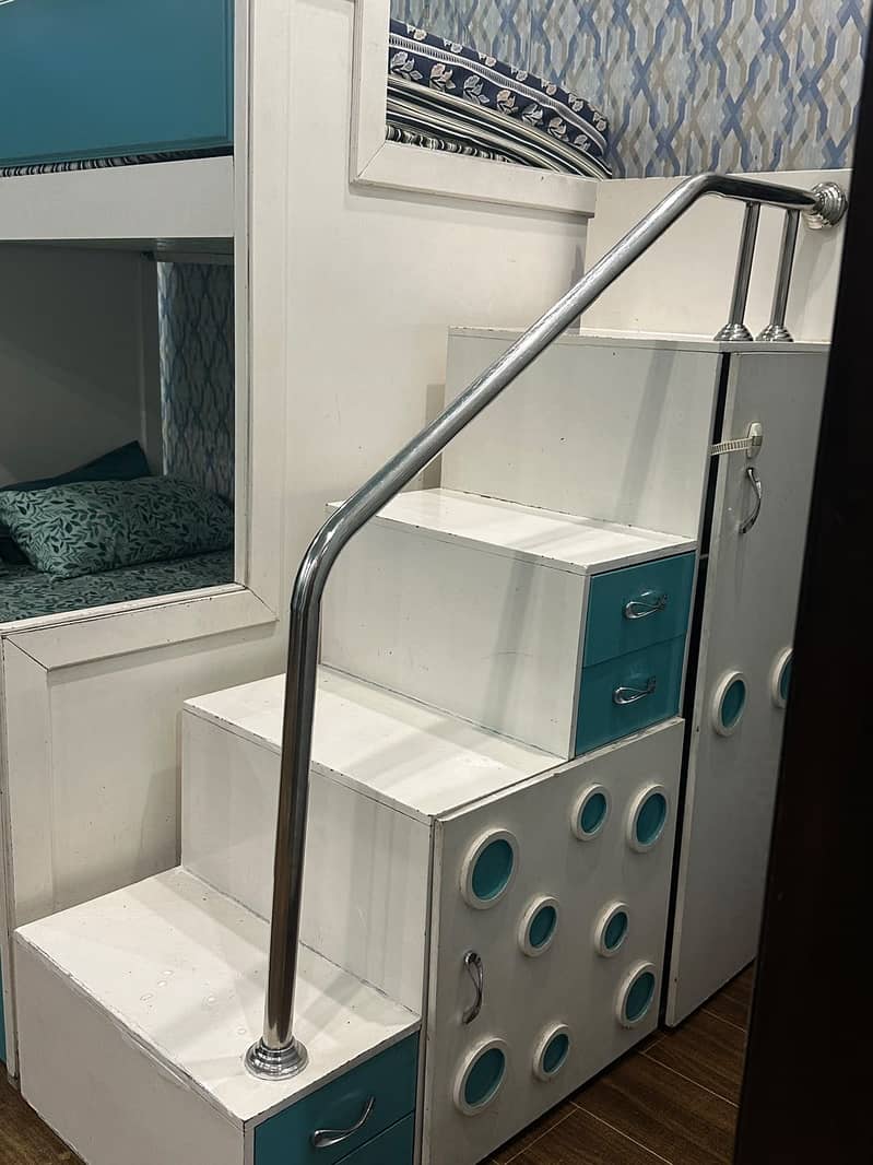 Triple bunk bed 5