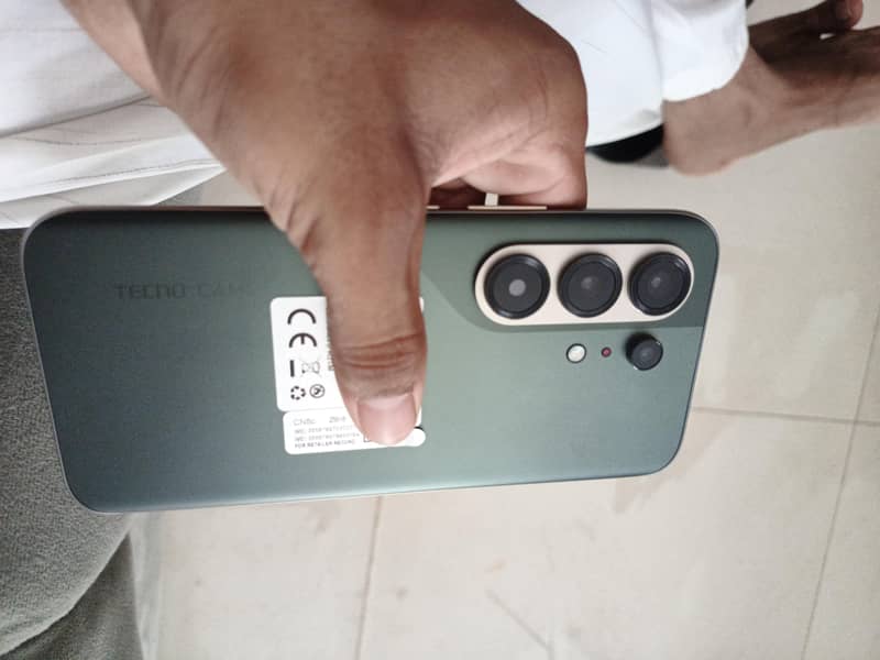 Tecno CAMON 40 Pro 0