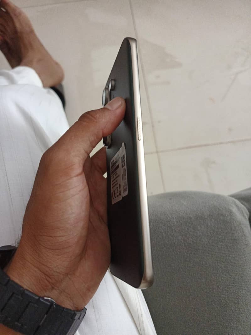 Tecno CAMON 40 Pro 1