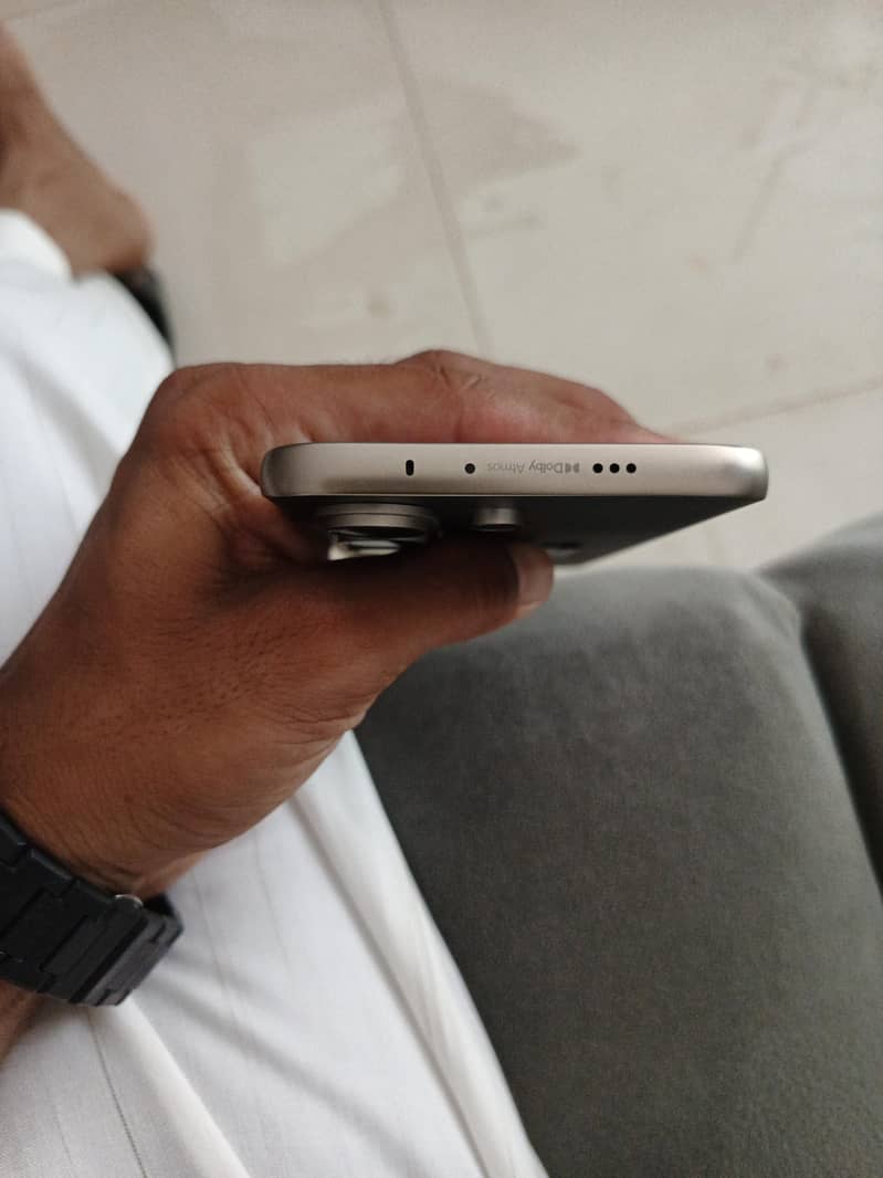 Tecno CAMON 40 Pro 4