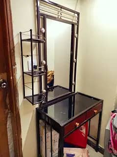 dressing table