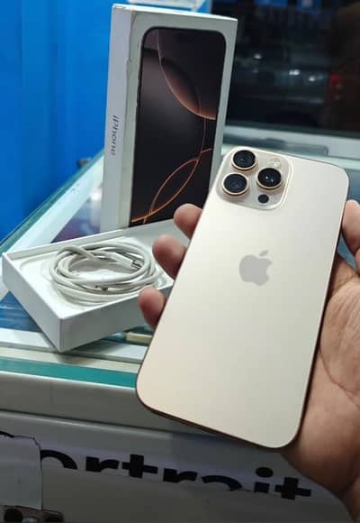 Apple iPhone 16 Pro Max