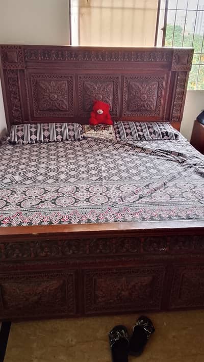 full bedroom set used 4 month only