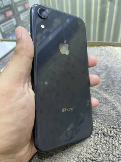 Apple iPhone XR