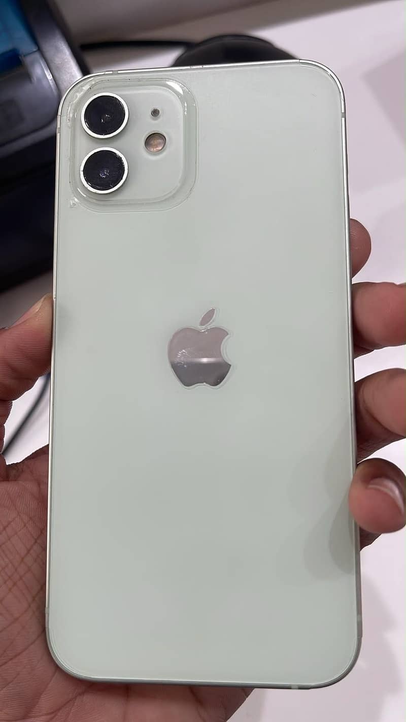 Apple iPhone 12 3