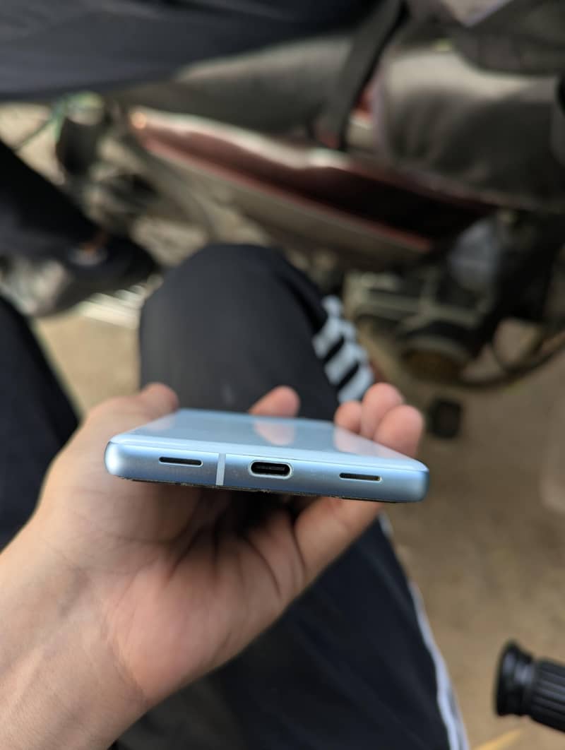 Google Pixel 7a 4