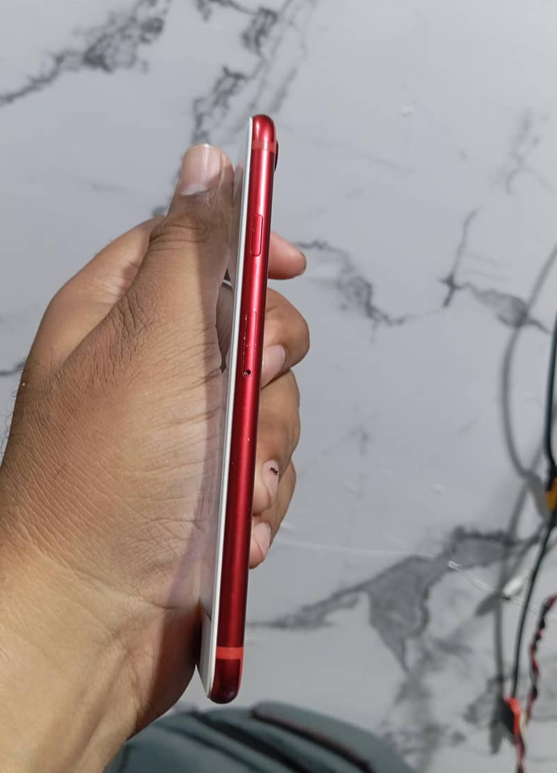 Apple iPhone 7 1
