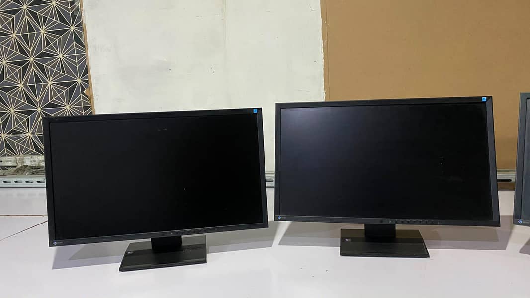 monitor / LCD 4