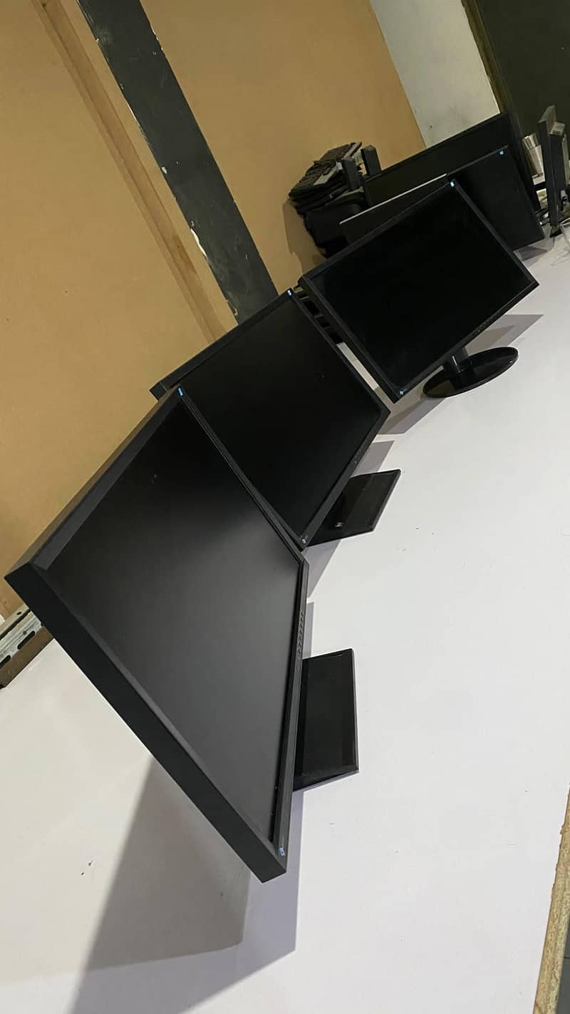 monitor / LCD 5