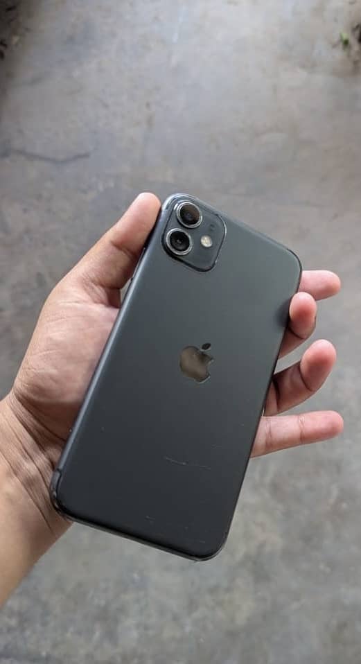 Apple iPhone 11 4