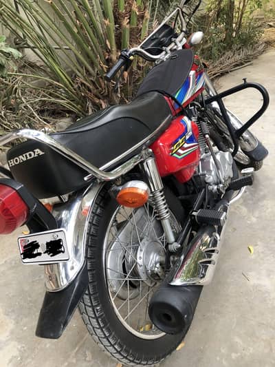 Honda CG-125 Karachi No Genuine Running 7k Only.