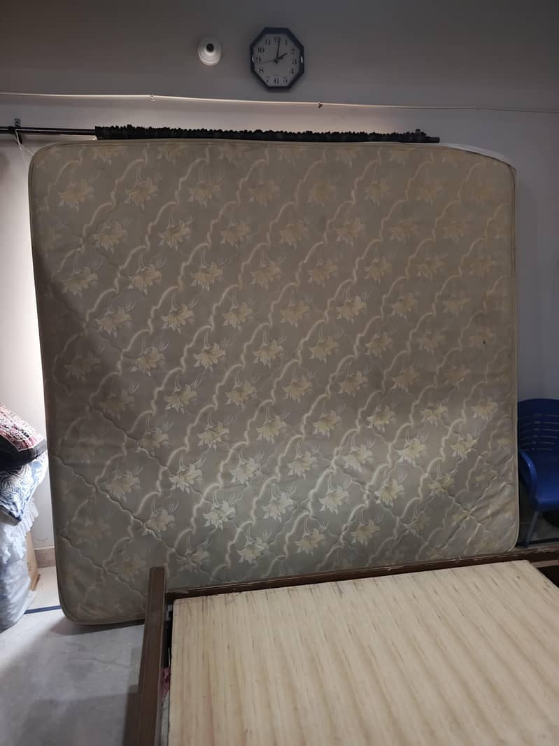 bed with dressing table 2