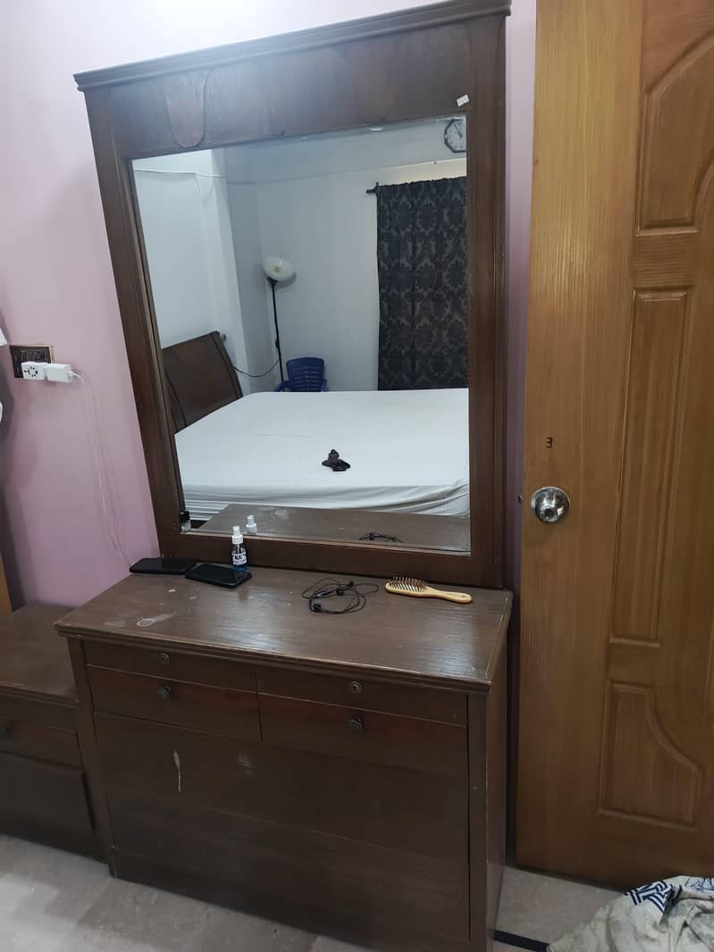 bed with dressing table 3