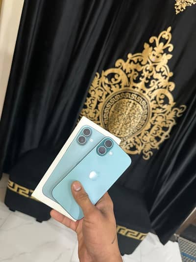 Apple iPhone 16