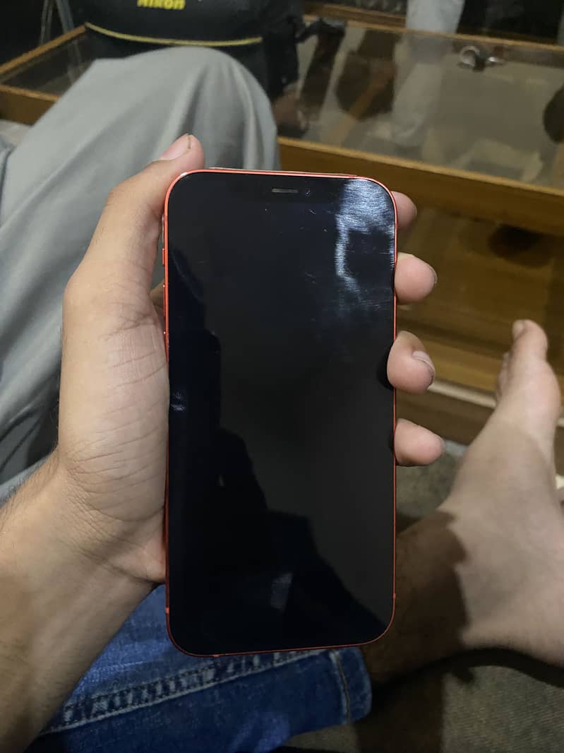 Apple iPhone 12 4