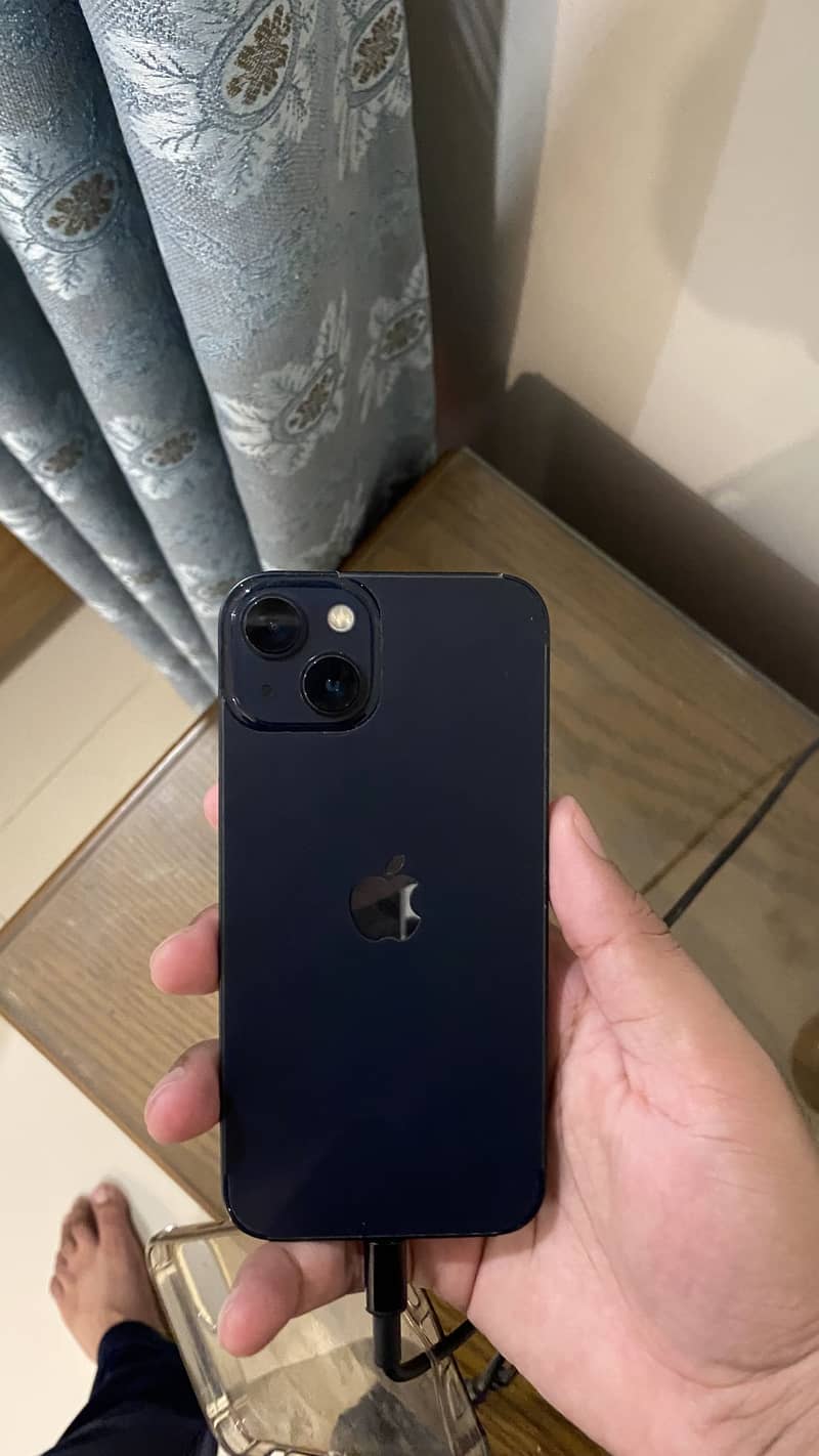 Apple iPhone 13 6