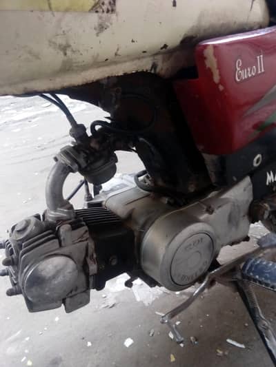 fast and bike hai body wise kam hone wala hai engine all okay hai