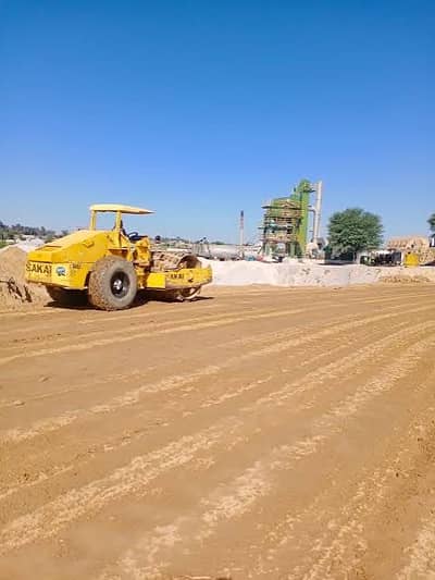 Cornor , East Service Road  40-80 = 14 Marla Plot For Sale in F-14/4 Islamabad