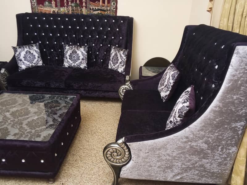 sofa set with tabels 2