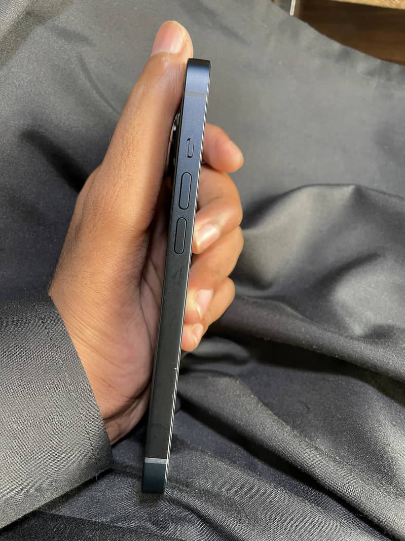 Apple iPhone 14 2