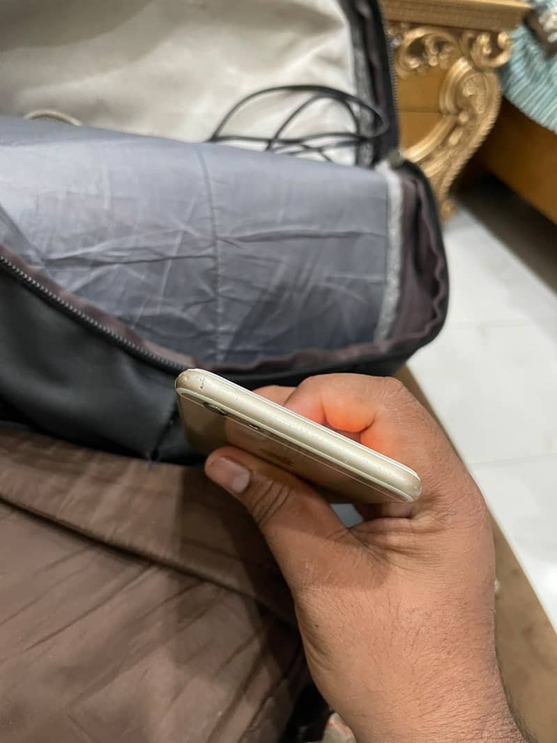 Apple iPhone 6S Plus 1