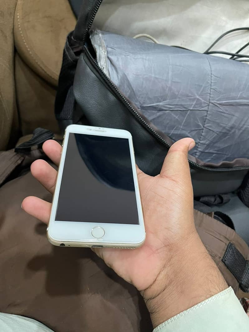 Apple iPhone 6S Plus 8
