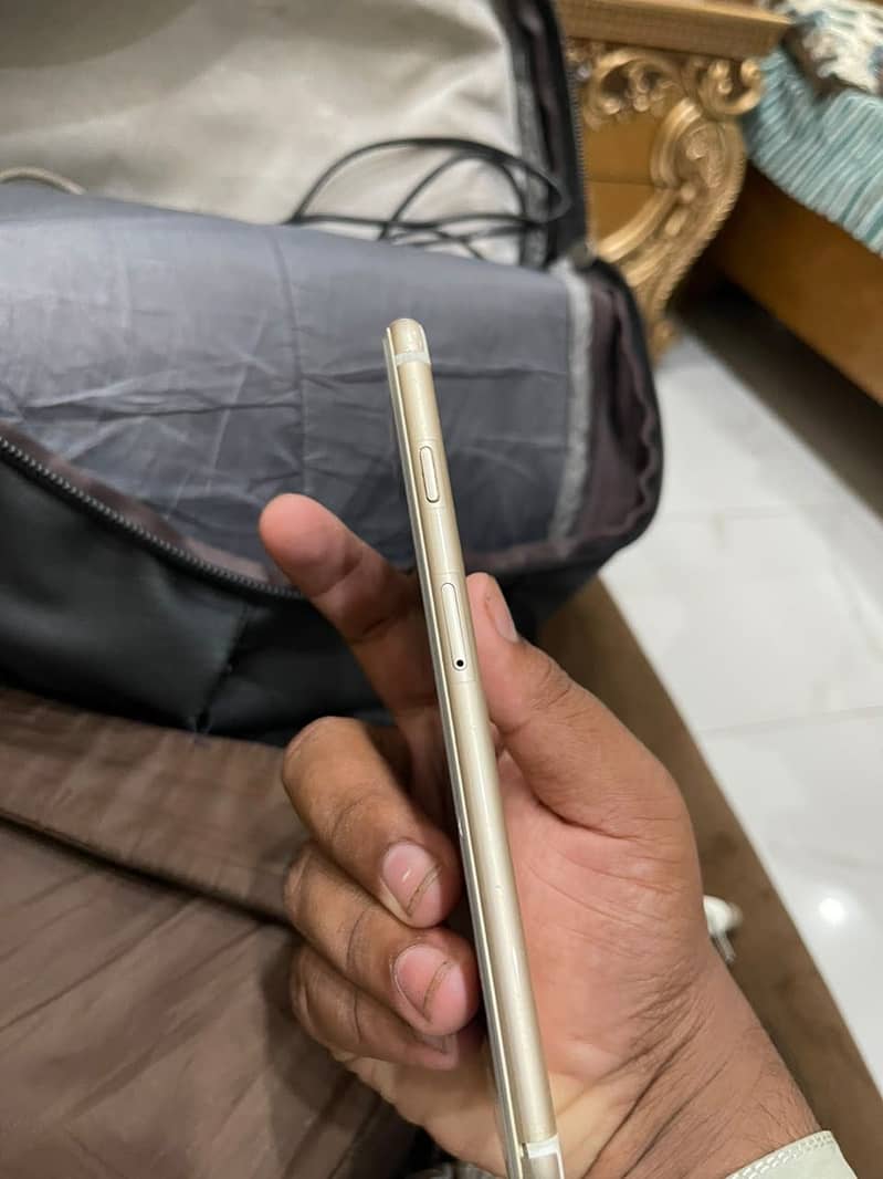 Apple iPhone 6S Plus 10