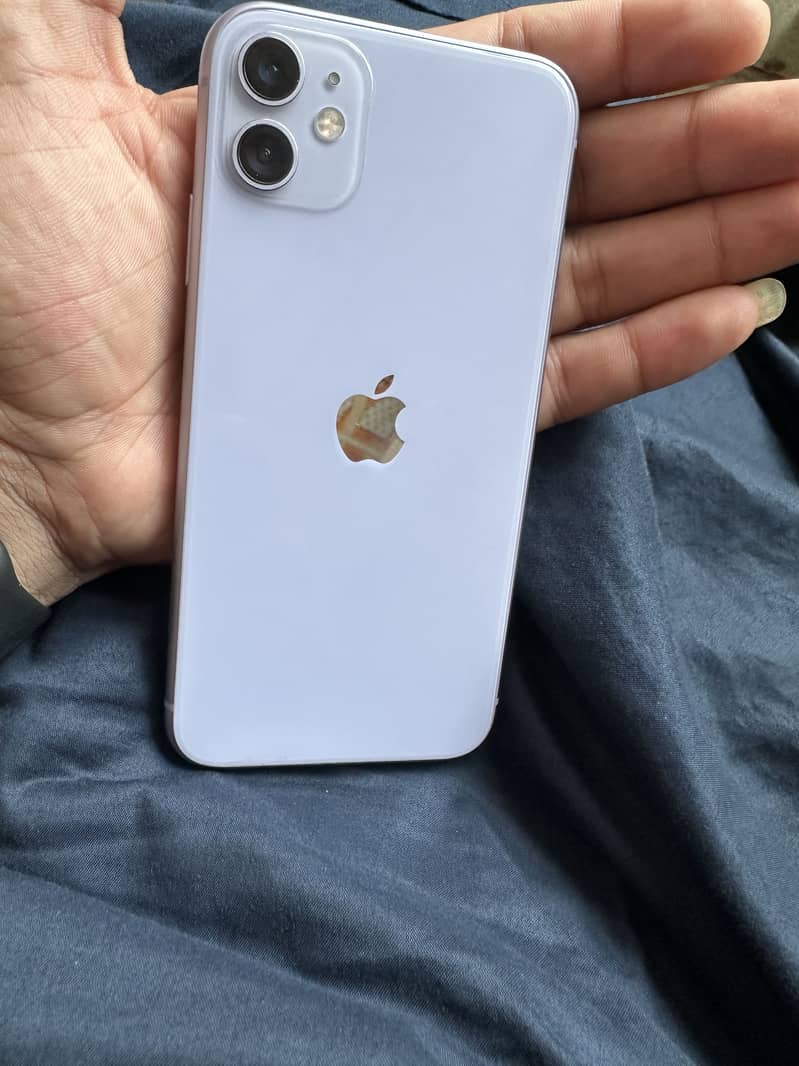 Apple iPhone 11 4