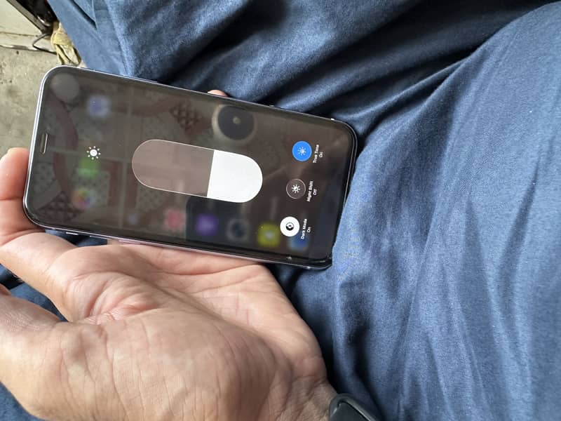 Apple iPhone 11 5