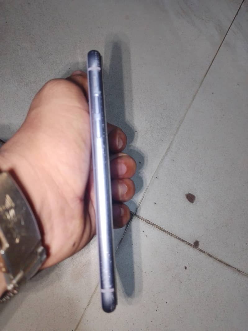 Apple iPhone 11 2