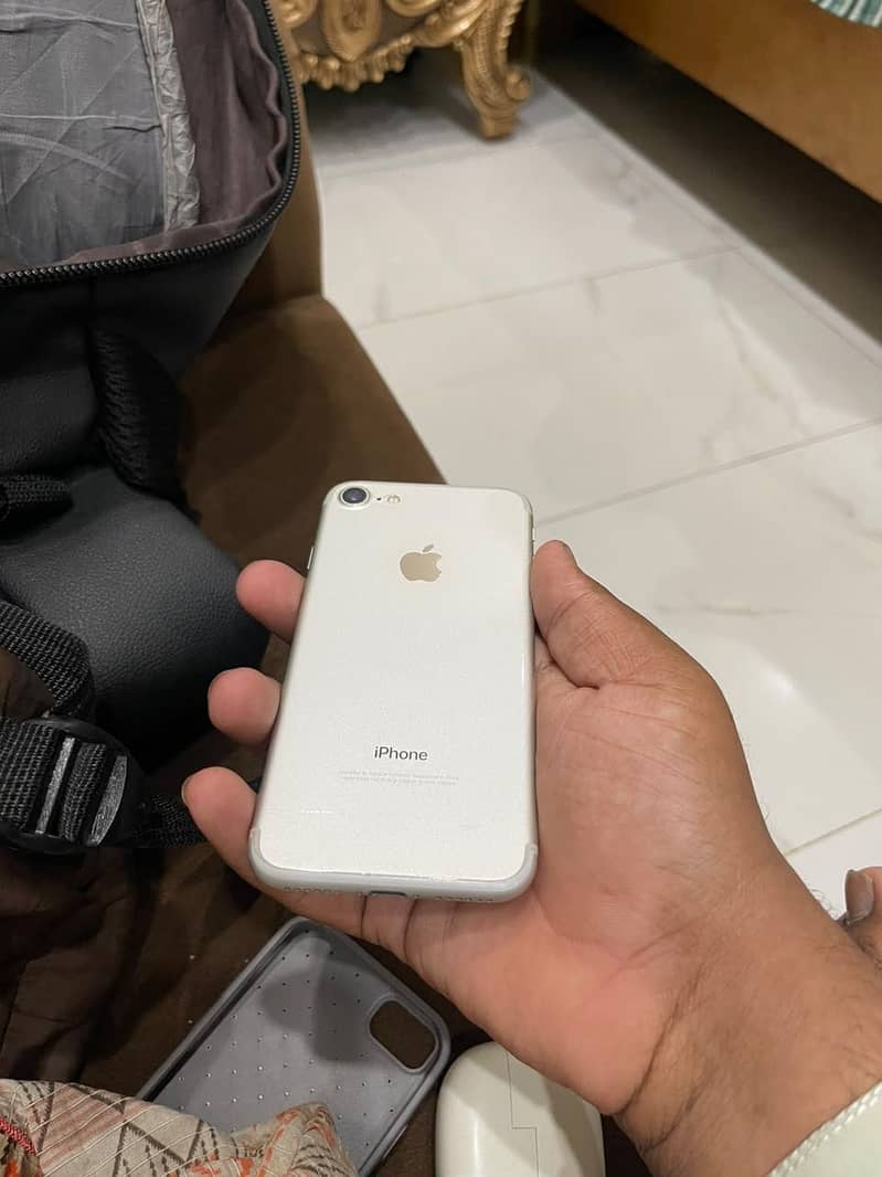 iPhone 7 0