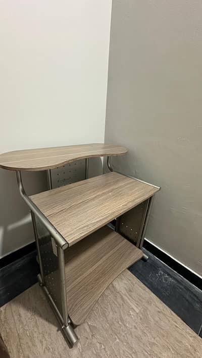 Compact Wooden & Metal Computer / Study Desk