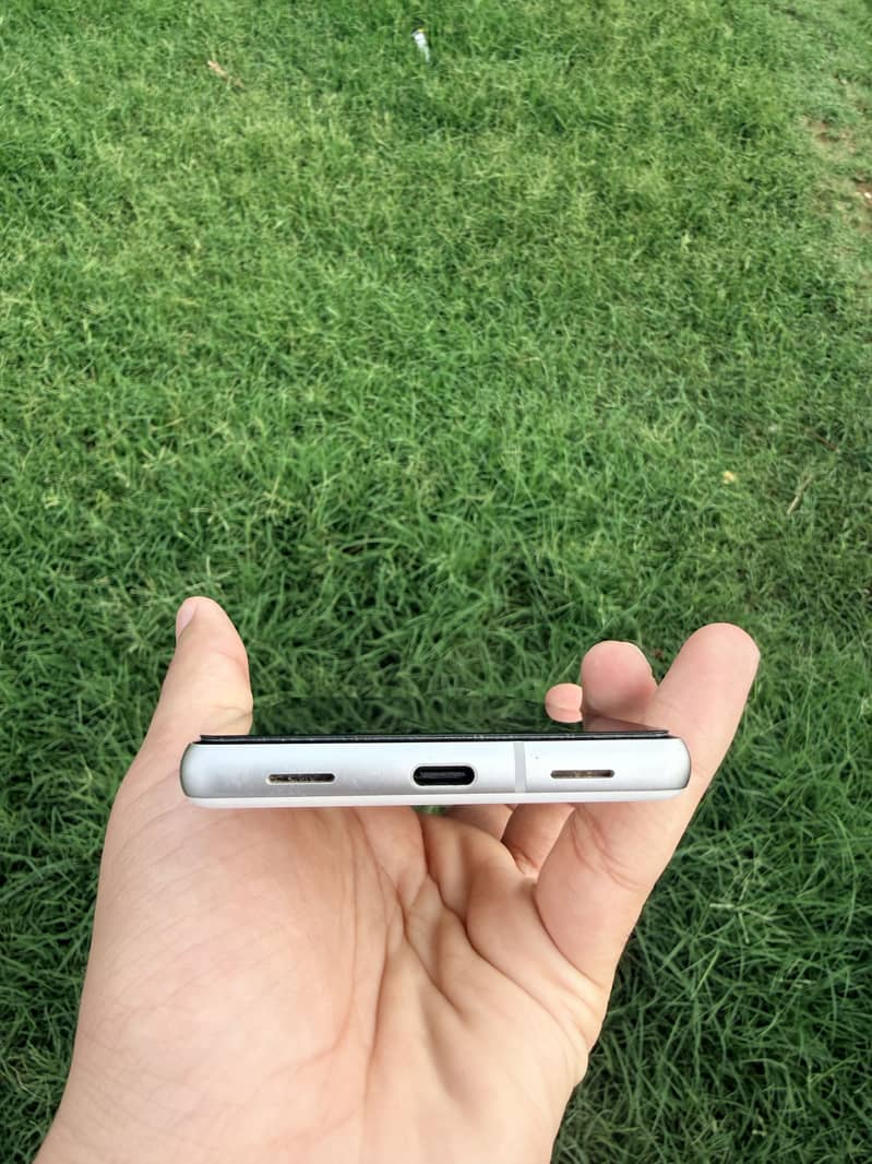 Google Pixel 7a 4