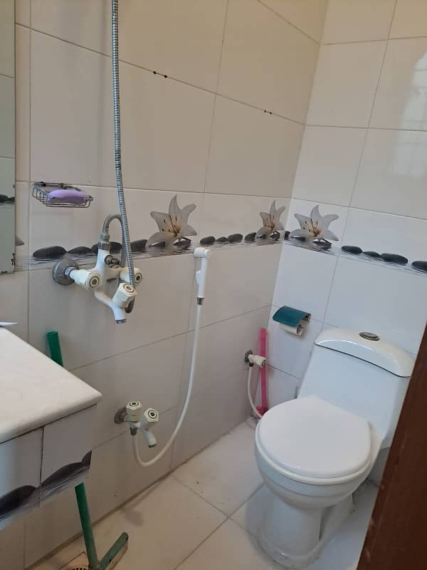 G9/3,30*50,Ground Portion Available For Rent 7