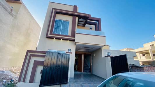 5 MARLA BRAND NEW HOUSE AVAILABLE FOR RENT IN CANAL GARDEN LAHORE