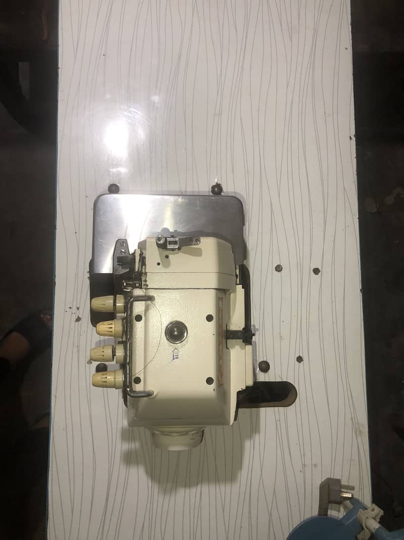 Over Lock Machine Model Jack /747 7